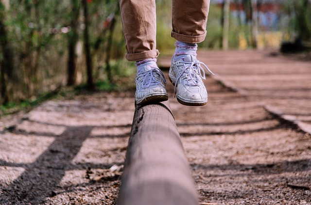 Close-up of feet performing Duolingo footwork