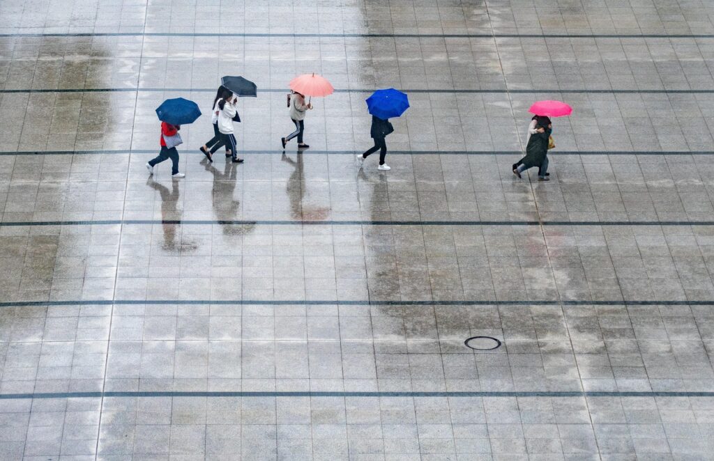 people in alignment