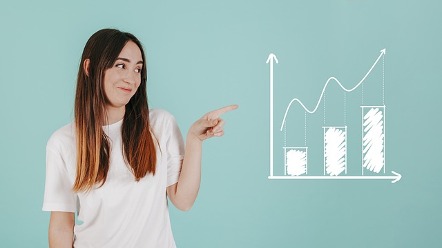 Infographic comparing busy vs productive day with time management tips