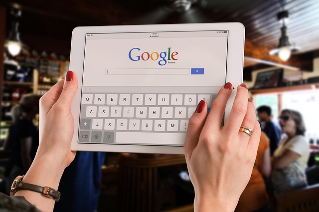 Google forms header image size chart showing 1600x400 dimensions