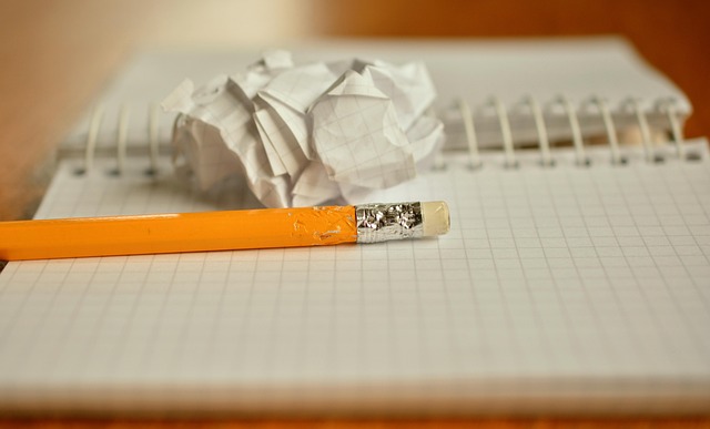 Infographic showing the 8 steps to writing a business plan with icons for each step